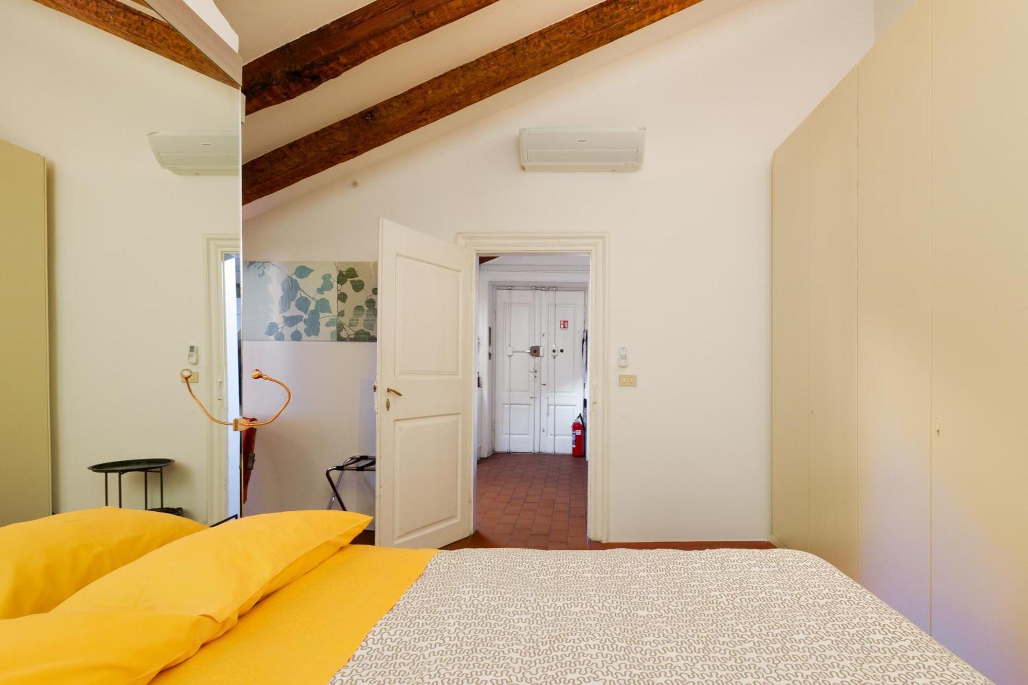 Mansarda 23 Apartment ตรีเอสเต ภายนอก รูปภาพ