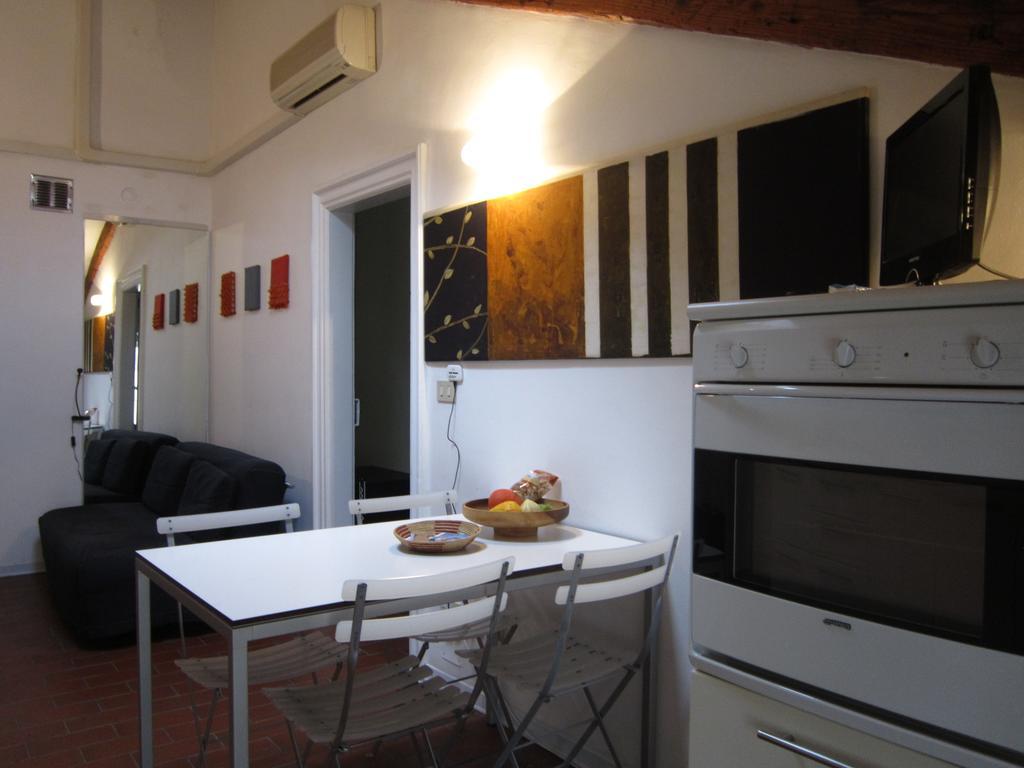 Mansarda 23 Apartment ตรีเอสเต ภายนอก รูปภาพ